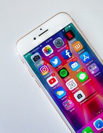 Ingin Konten Sosial Media Anda Viral? Perhatikan Faktor – faktor Ini